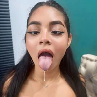 Charlothe_01's Profile Pic