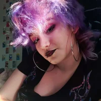 صورة الملف الشخصي لـ y2kpriestess