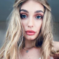 AdelinaLoveees profilbillede