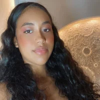 Alyz_19's Profile Pic