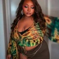 Bigbootynova