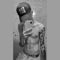 malcomflores's Profile Pic