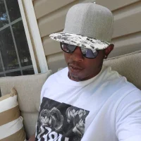 strokeandmoan's Profile Pic
