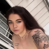 Ảnh đại diện của whateveritschloe