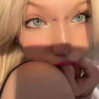 OnlyLinna webcam