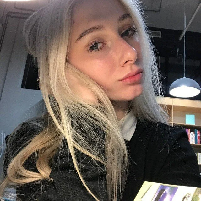 ellisweets Stripchat profile image