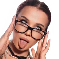 Red_Hot_Queen's Profile Pic