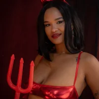 Anais__10's Profile Pic