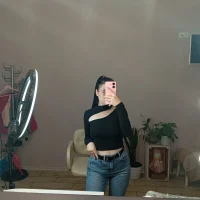 karishaaaa12's Profile Pic