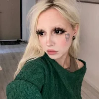 PollyJonnyKitty's Profile Pic