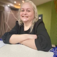 Laura_8383のプロフィール写真