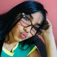 MiaHotson1's Profile Pic