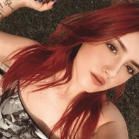 Victoriared_x webcam model