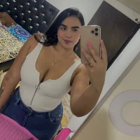 صورة الملف الشخصي لـ roxana_Howland