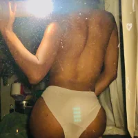 Lightskinnelle stripchat