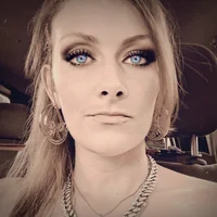 Sparkle_Dimond's Profile Pic