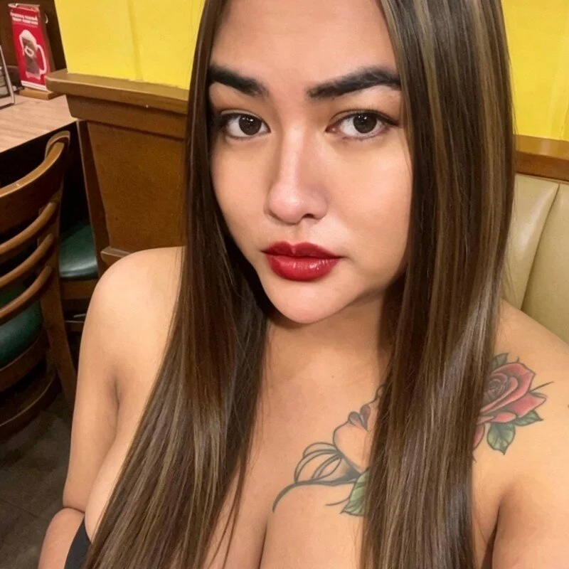 legendaryboobsy profile photo