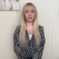 Gambar Profil DevonaFairleigh