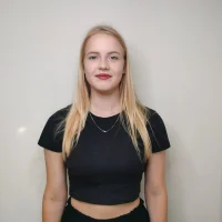 LucettaBarren 的個人資料圖片