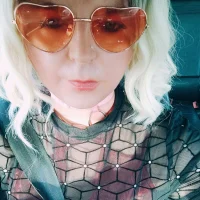 TS-Bitch-Lea