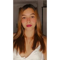 Ellee_'s Profile Pic