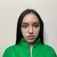 BrinaBergi Φωτ, Προφίλ