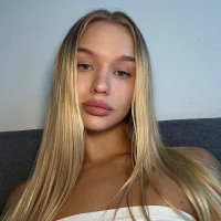 Leisaaaaaaa's Profile Pic