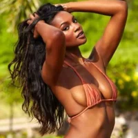 Pinkychichie Adlı Modelin Avatarı