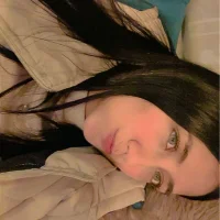 abril_petites profilbillede