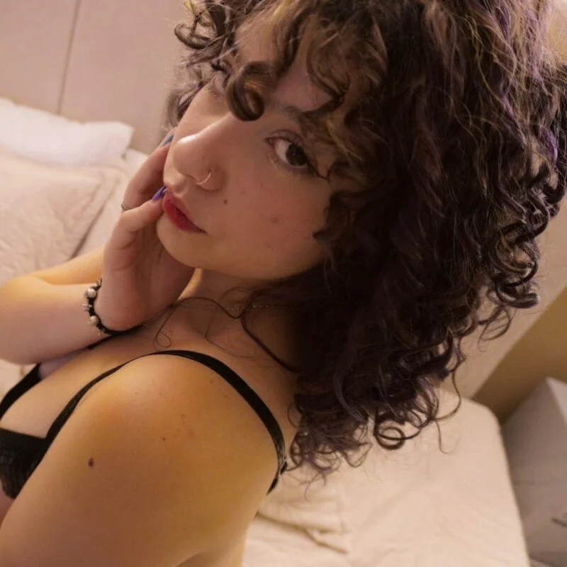 naira_velvett profile photo