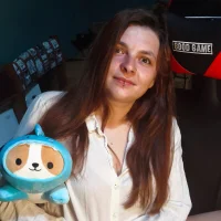 RosaLowLightのアバター写真