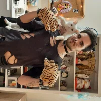 BrandonVans Φωτ, Προφίλ