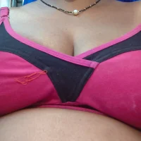 rojaaa-telugu avatar - live cam performer on MySuperHot