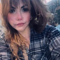 TinyBabe2120 Φωτ, Προφίλ