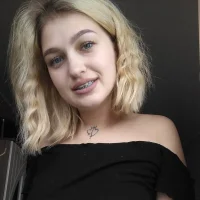 صورة الملف الشخصي لـ Evelyn_Lilly