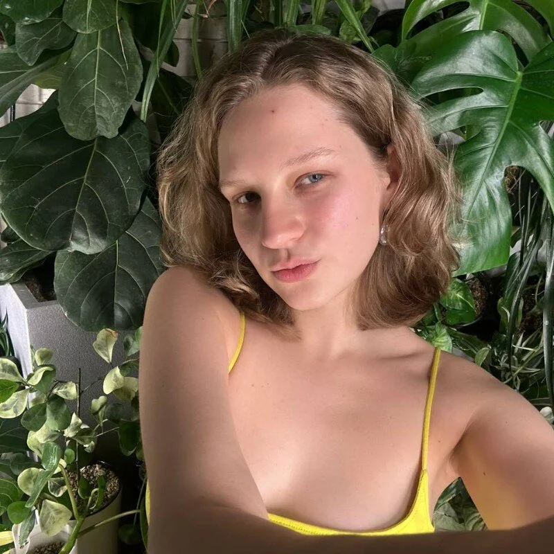 Luminosa profile photo