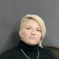 AraBestwick's Avatar Photo