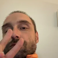 sinBud452 的個人資料圖片