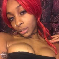 รูปโปรไฟล์ของ NeevieNirvana