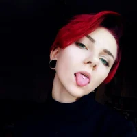 Greenadin_1 Φωτ, Προφίλ