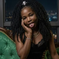IrisHerrera_'s Avatar Pic