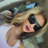 tastemecaroline's Avatar Pic