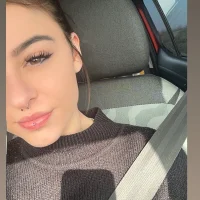 Petite_moi 头像图片