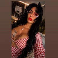 Cole_girl Adlı Modelin Avatarı
