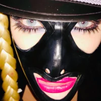 Gambar Profil Mistress_Ilsa