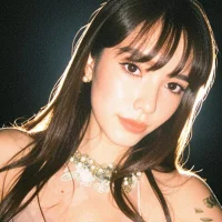 Girlmask1