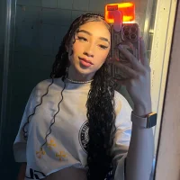 Živá chatovací místnost Alahia_pink_