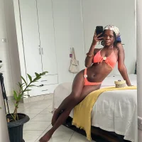 petite_ebony_96