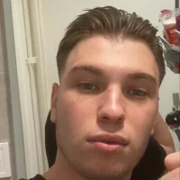 Slika avatara modela benab888