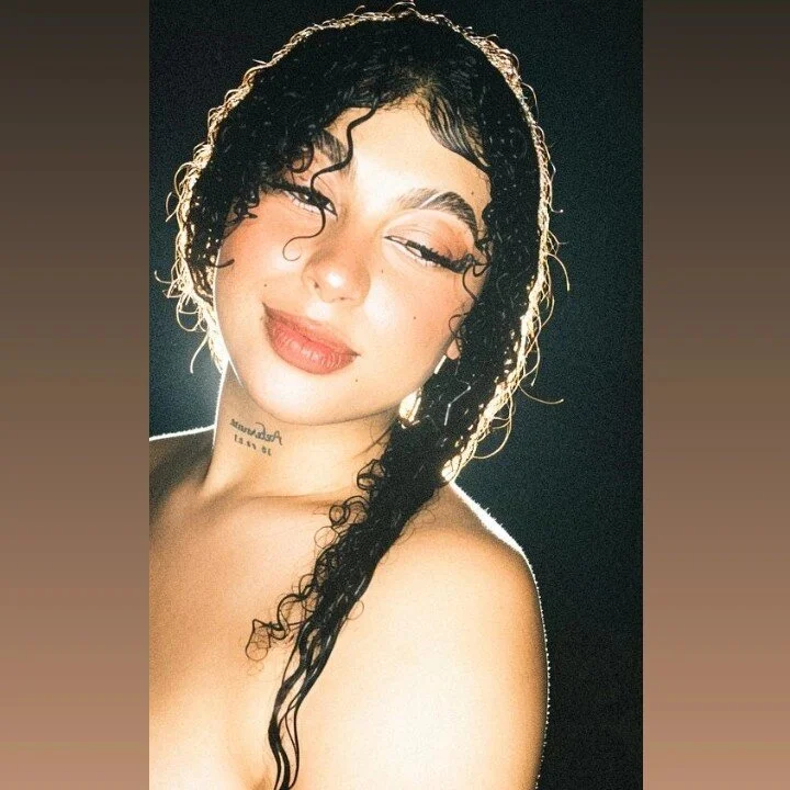 scarlett_kisses